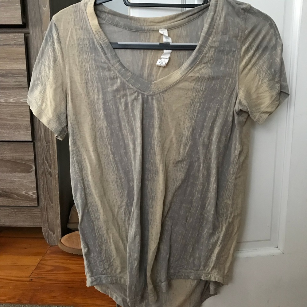 Lululemon tie dyed v neck T-shirt